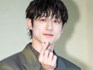 坂口健太郎　顔　画像
